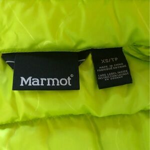 Marmot puffer vest neon green XS
